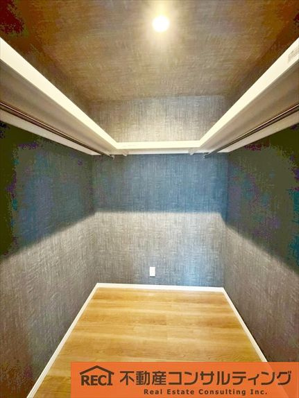 神戸市灘区楠丘町5丁目　新築戸建　B号地の収納