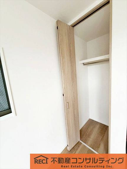 神戸市灘区楠丘町5丁目　新築戸建　B号地の収納