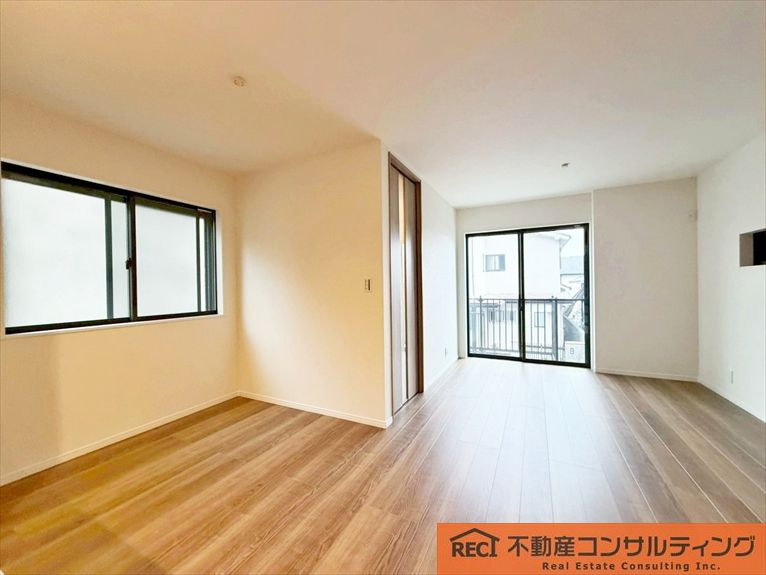 神戸市灘区楠丘町5丁目　新築戸建　B号地の洋室|高羽小学校＆鷹匠中学校徒歩10分以内