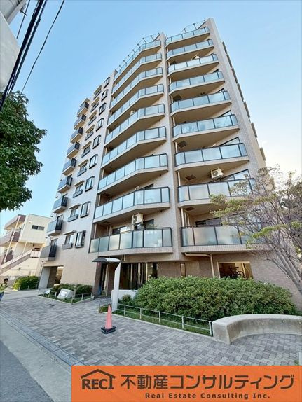 ドルチェ東灘の外観