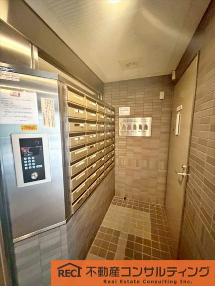 ドルチェ東灘のエントランス