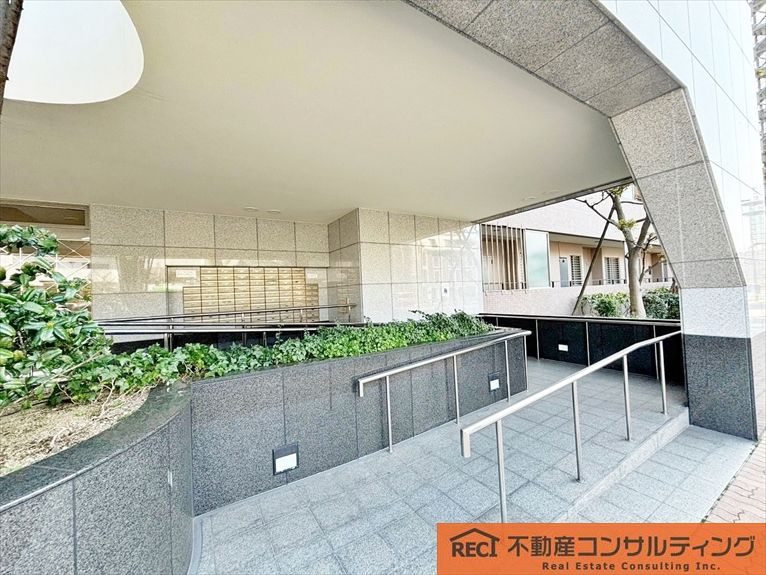 エナ御影のエントランス