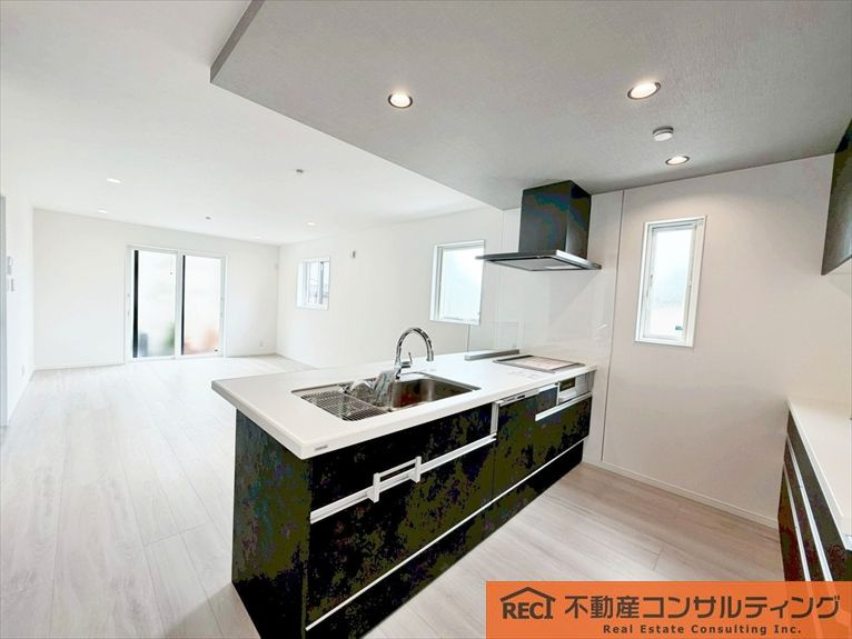 神戸市東灘区鴨子ヶ原3丁目　新築戸建のキッチン