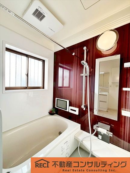 西宮市松並町　中古戸建の浴室