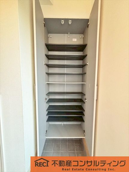 西宮市松並町　中古戸建の収納