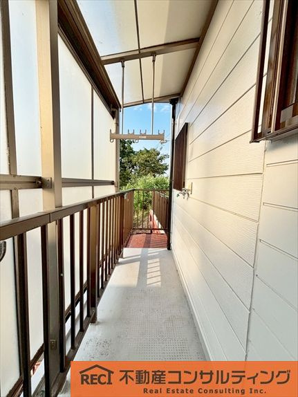 西宮市松並町　中古戸建のバルコニー