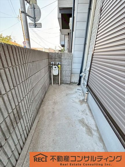 西宮市松並町　中古戸建のバルコニー