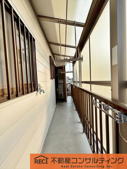 西宮市松並町　中古戸建のバルコニー