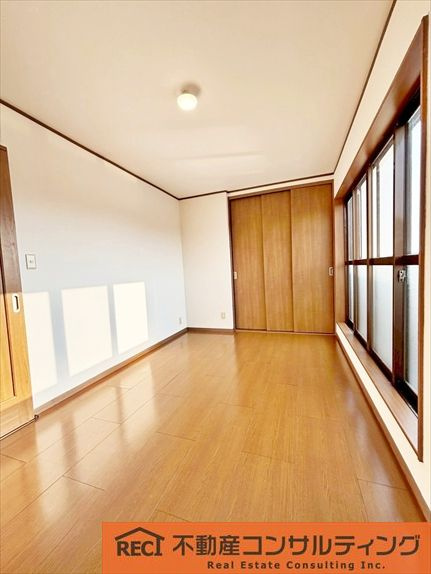 西宮市松並町　中古戸建の洋室|コンパクトで生活しやすい中古戸建！