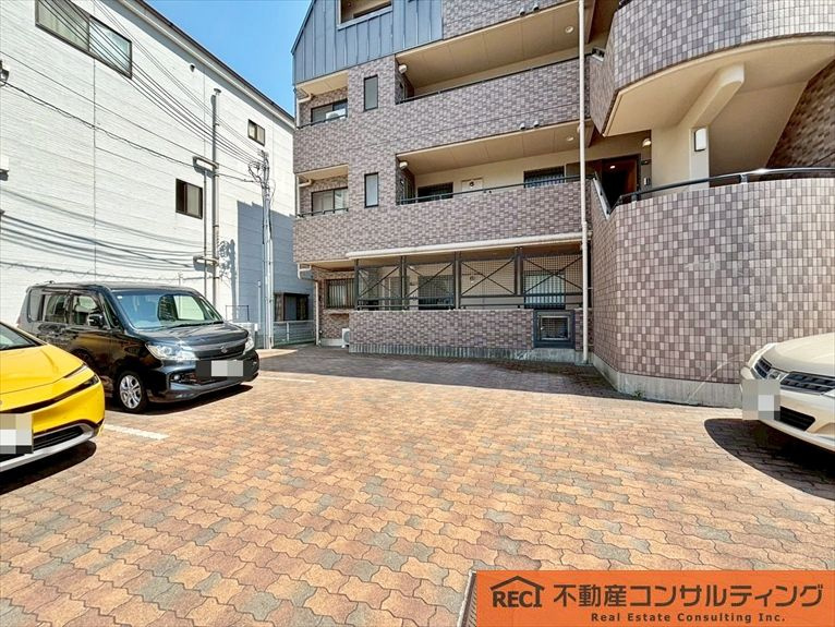 プリンスコート六甲の駐車場
