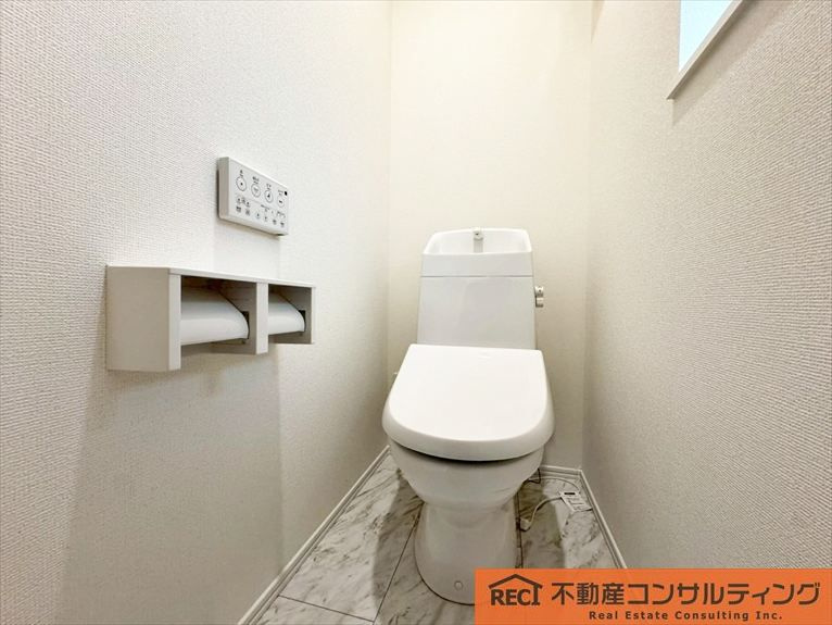 神戸市東灘区深江南町4丁目　新築戸建のトイレ