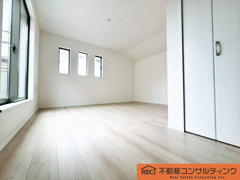 神戸市東灘区深江南町4丁目　新築戸建の洋室