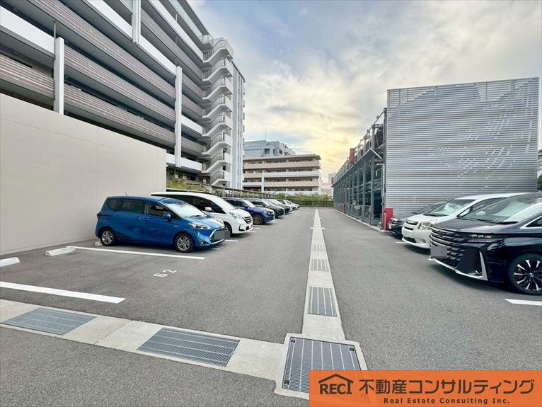 摩耶シティSTATION　BLOOMの駐車場