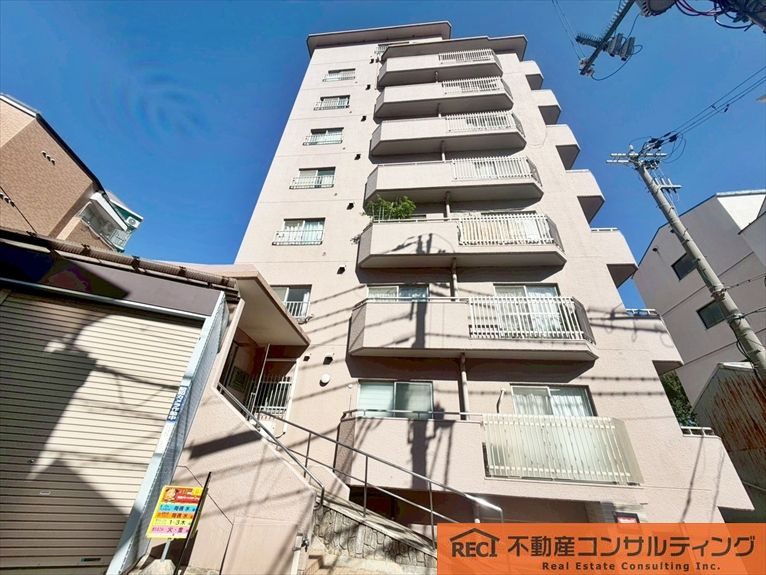 ライオンズマンション王子公園の外観