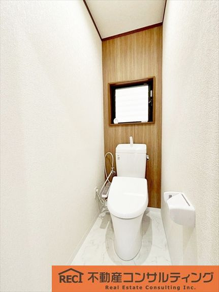 神戸市灘区灘南通6丁目　中古戸建のトイレ