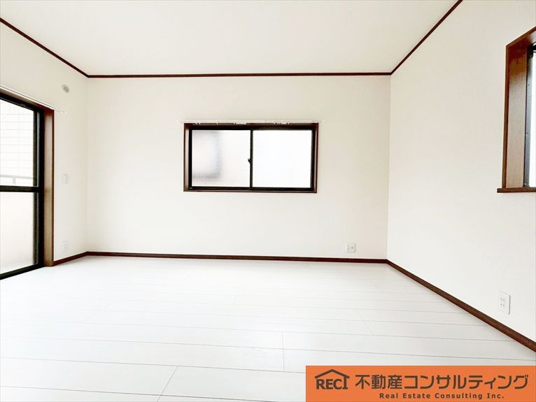 神戸市灘区灘南通6丁目　中古戸建の洋室