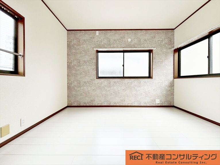 神戸市灘区灘南通6丁目　中古戸建の洋室