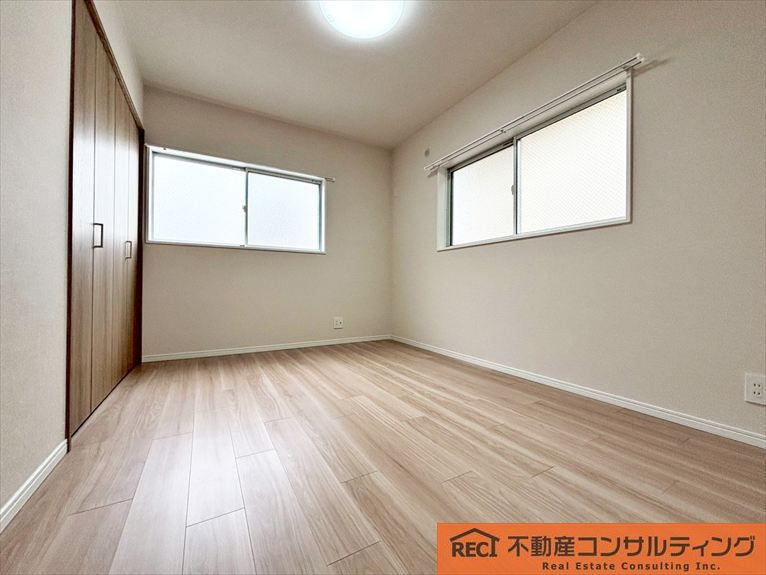 神戸市灘区国玉通1丁目　中古戸建の洋室