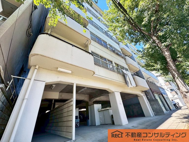 メゾン原田のエントランス