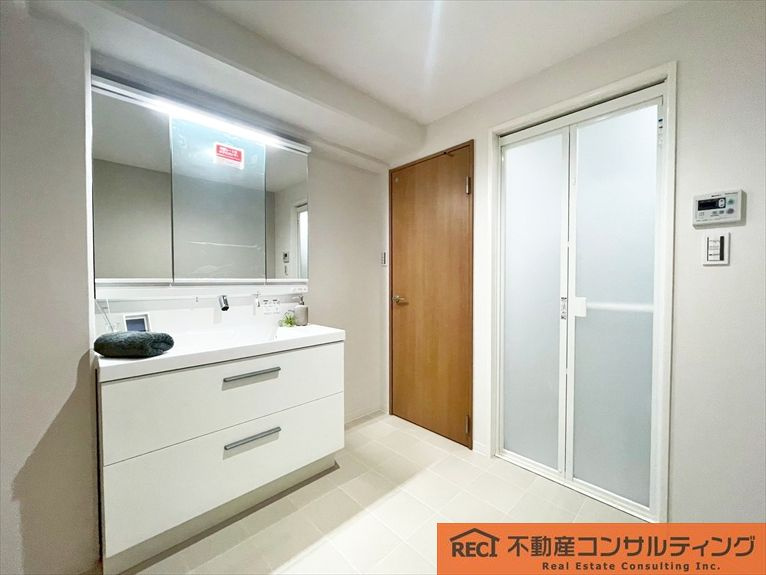 苦楽園アーバンライフ1号棟の独立洗面台