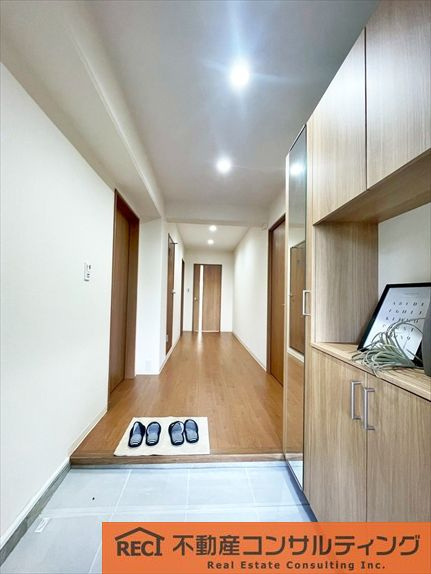 苦楽園アーバンライフ1号棟の玄関