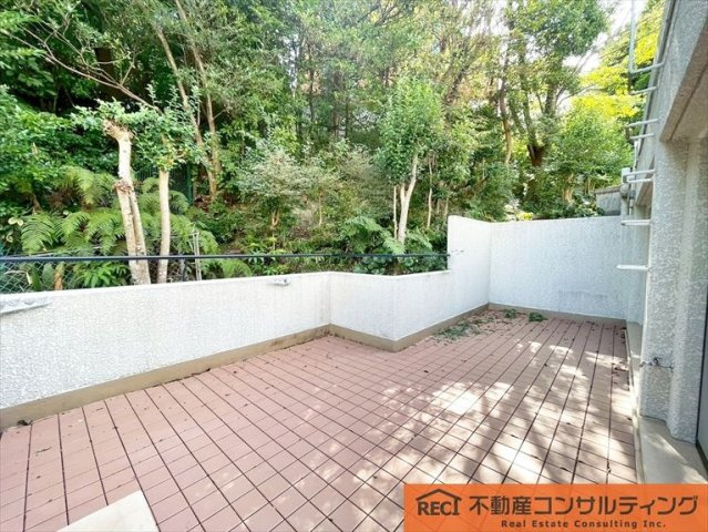 苦楽園アーバンライフ1号棟のバルコニー