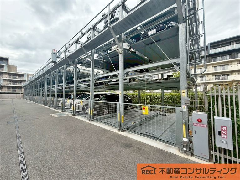 ルネ西宮甲子園の駐車場