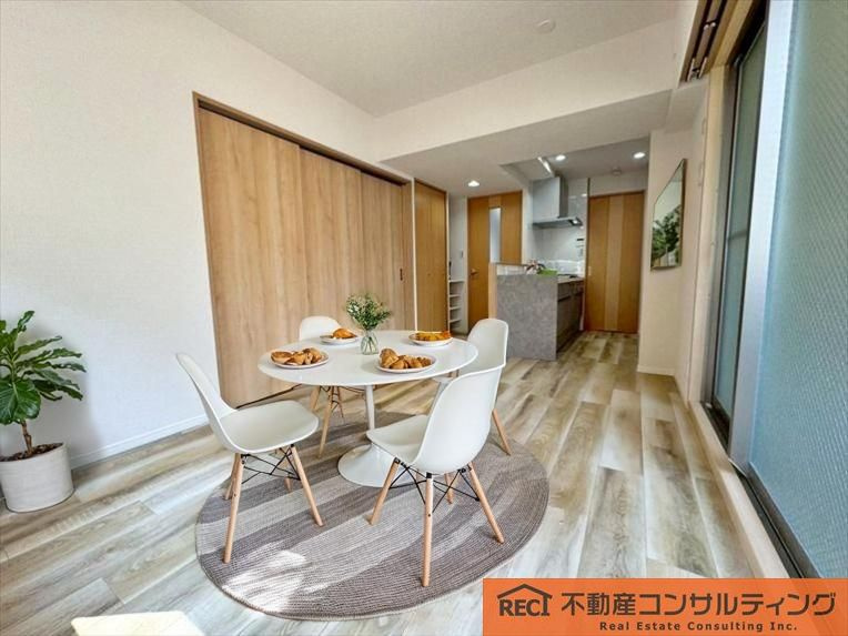 ルイシャトレ香櫨園の居間・リビング|ゆったりと暮らせる街並み