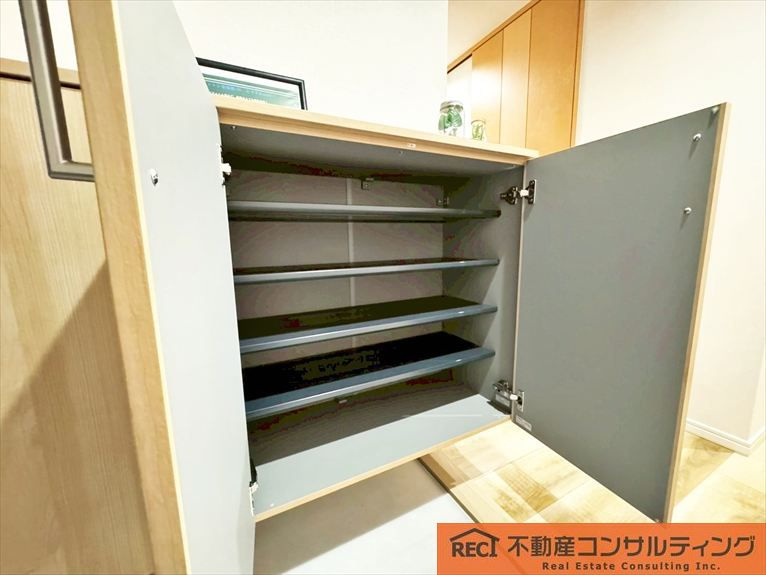 ルイシャトレ香櫨園の玄関