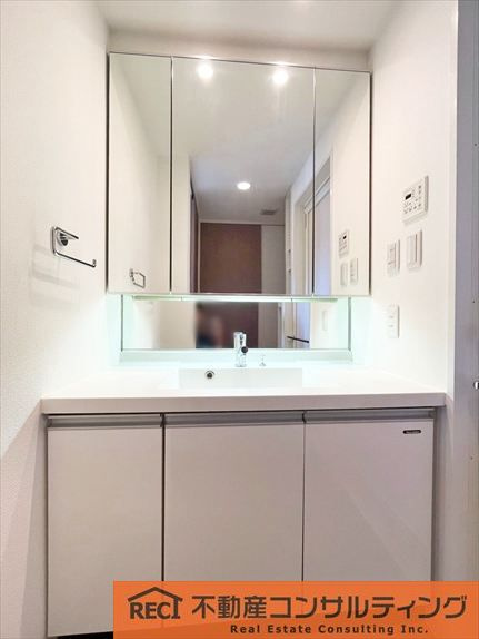 リビオ六甲高羽ガーデンスクエアの独立洗面台