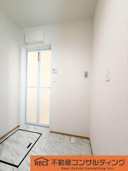 西宮市浜町　新築戸建　2号棟の洗面所