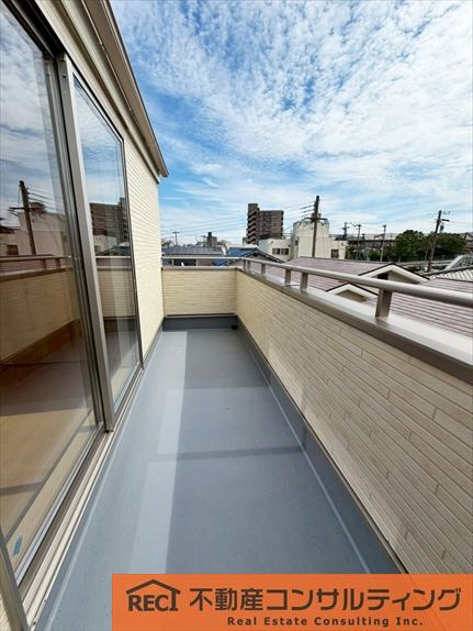 西宮市浜町　新築戸建　2号棟のバルコニー