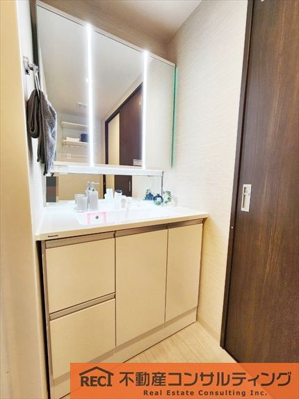 ローレルコート六甲篠原の独立洗面台