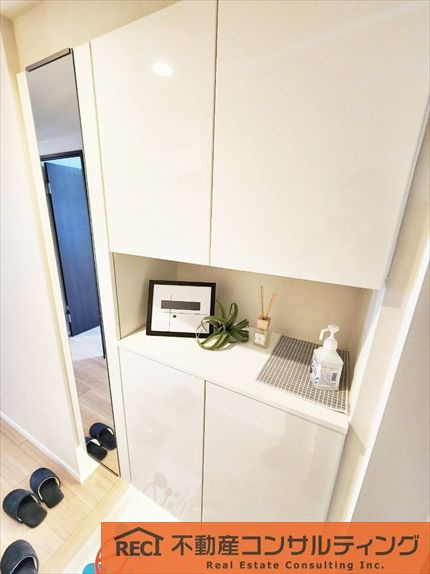 ローレルコート六甲篠原の玄関