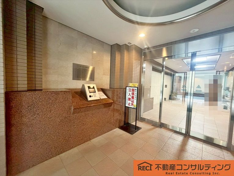 ローレルコート六甲篠原のエントランス