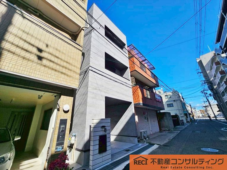 神戸市灘区篠原南町4丁目　新築戸建の前面道路含む現地写真