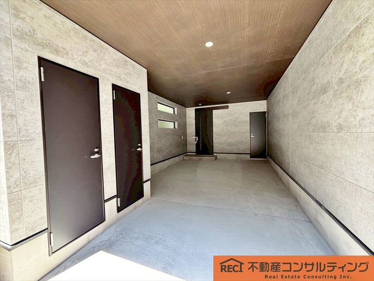 神戸市灘区篠原南町4丁目　新築戸建の駐車場