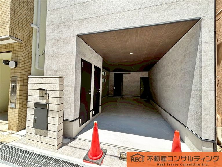 神戸市灘区篠原南町4丁目　新築戸建の駐車場