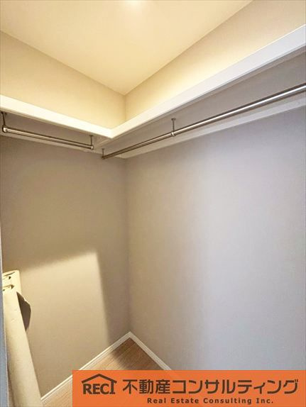 神戸市灘区大石北町　新築戸建の収納