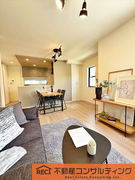 神戸市灘区大石北町　新築戸建の内装