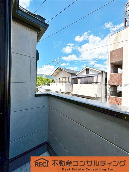 神戸市灘区大石北町　新築戸建のバルコニー