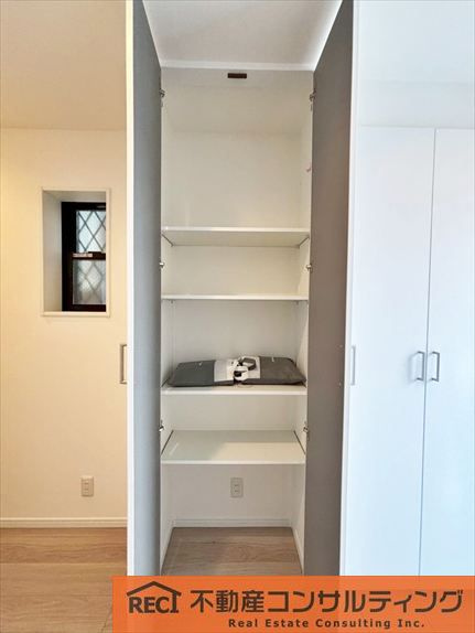 神戸市灘区大石北町　新築戸建の収納