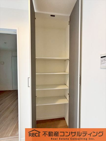 神戸市灘区大石北町　新築戸建の収納