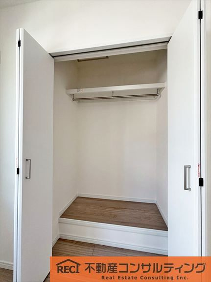 神戸市灘区大石北町　新築戸建の収納