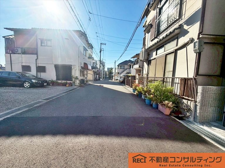 神戸市灘区大石北町　新築戸建の前面道路含む現地写真