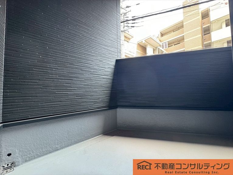 神戸市灘区灘南通1丁目　新築戸建のバルコニー