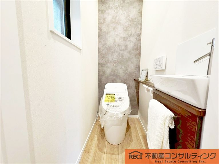 神戸市灘区灘南通1丁目　新築戸建のトイレ