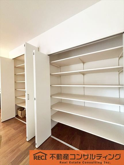 神戸市東灘区渦森台4丁目 新築戸建の収納