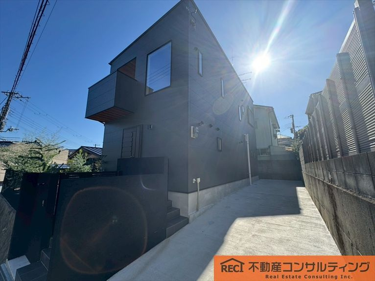 神戸市東灘区渦森台4丁目 新築戸建の駐車場