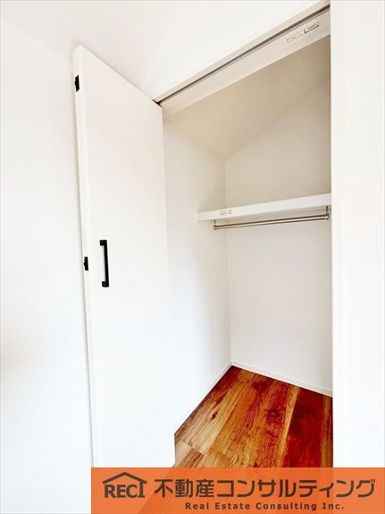 神戸市灘区五毛通２丁目　新築戸建の収納